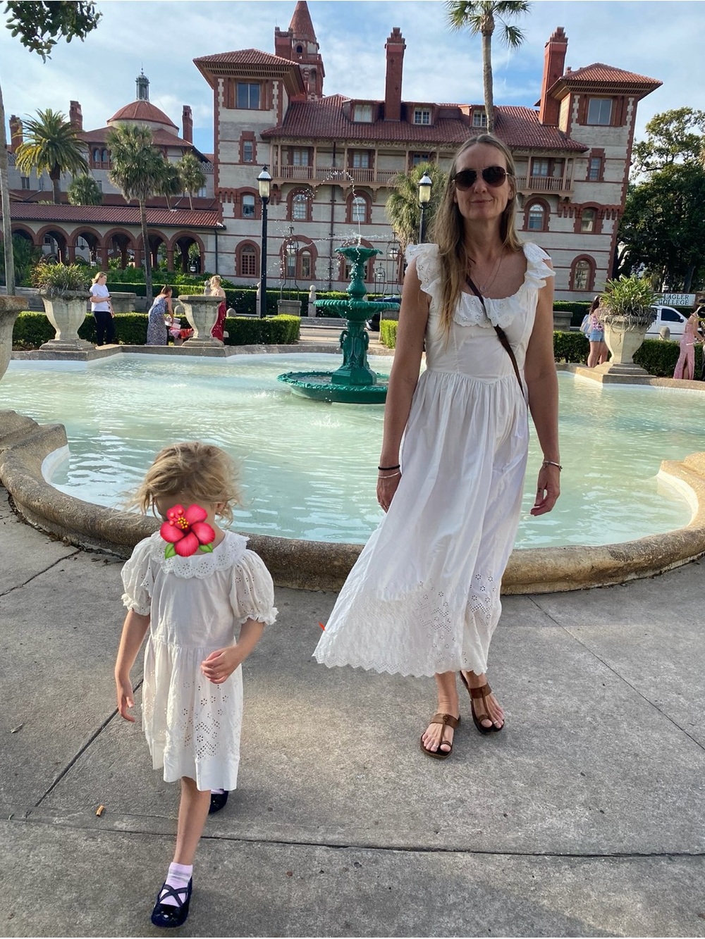 Doen Mama Dress (Liesel - medium) & Mini Girls Dress (6) - Picture 5 of 5